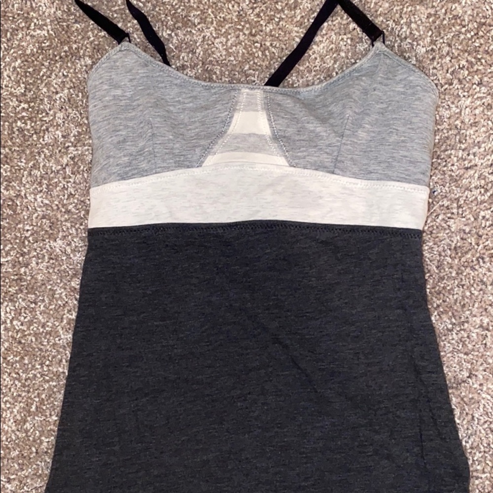 Lululemon top
